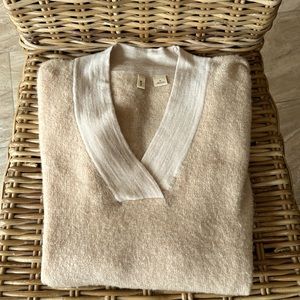 MOTH LIGHTWEIGHT Sweater